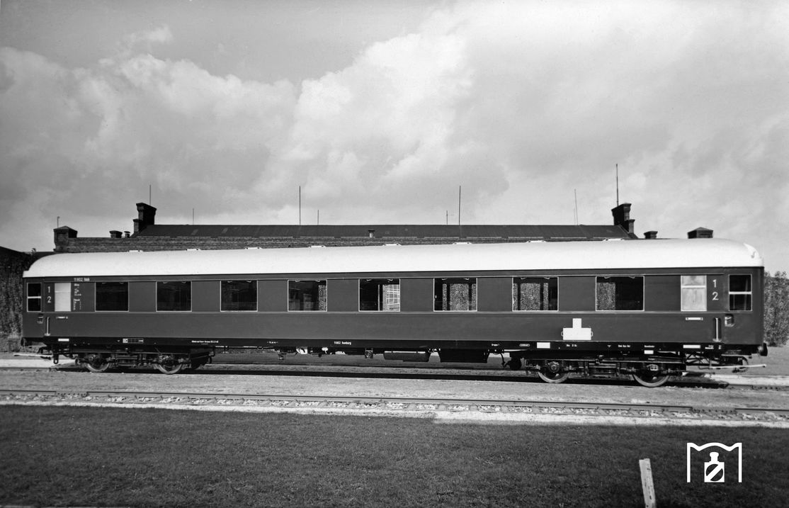AB4üe-49, Uerdingen 1950, Foto: Helmut Först (WAG), Fotolink: eisenbahnstiftung.de AB4üe-49, Uerdingen 1950, Foto: Helmut Först (WAG), Fotolink: eisenbahnstiftung.de