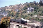 95 0016-6 verlässt mit P 18004 nach Saalfeld den Kopfbahnhof Lauscha in Thüringen. (12.10.1978) <i>Foto: Wolfgang Bügel</i>