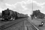 03 296 im Bahnhof Bassum. (14.08.1952) <i>Foto: Quebe</i>