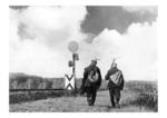 Rottenarbeiter auf dem Heimweg. (1935) <i>Foto: Walter Hollnagel</i>