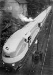 Versuchsfahrt des Henschel-Wegmannzuges mit 61 001. (1936) <i>Foto: RVM</i>