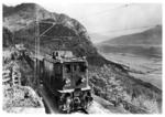 BBÖ 1170.13 (ÖBB 1045.13) mit einem Güterzug auf der Mittenwaldbahn bei der Haltestelle Martinswand. (1938) <i>Foto: RVM</i>