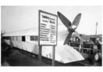 Nach seiner Rekordfahrt wird der Kruckenberg´sche Schienenzeppelin im Berliner Bahnhof "Stadion-Rennbahn Grunewald" ausgestellt. (21.06.1931) <i>Foto: RVM</i>