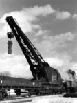 Beck & Henkel Brückenbaukran (Baujahr 1930) mit 15t Tragfähigkeit bei des Auswechselung eines Brückenelements an der Strecke Petersdorf - Winkelsdorf im Sudetenland. (03.1944) <i>Foto: RVM (Ittenbach)</i>