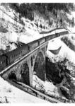 Eine unbekannte E 94 (ÖBB Reihe 1020) überquert mit einem Schnellzug das Dössenbachviadukt auf der Tauernbahn. (1952) <i>Foto: Slg. Eisenbahnstiftung</i>