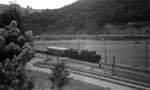 050 190-8 (50 190) an der Panzerverladerampe des Anschlusses Höddelbusch auf der Strecke Kall - Hellenthal in der Eifel. (18.07.1975) <i>Foto: Joachim Bügel</i>