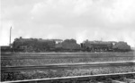 Vergleichsaufnahme der Einheitslokomotiven 01 003 und 02 005 im Bw Hamm. (1926) <i>Foto: Werner Hubert</i>