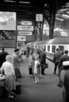 TEE 190 "Parsifal" nach Paris beim Zwischenhalt in Hamburg Hbf. (18.06.1962) <i>Foto: Walter Hollnagel</i>