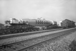 Der 1 000 000 t Flüssigeisen-Transport wird von 044 420 (44 1420) im Bahnhof Bochum-Präsident abgeholt.  (18.04.1972) <i>Foto: Joachim Bügel</i>
