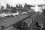 Blick auf die Anlagen des Hüttenwerks "Schalker Verein" in Gelsenkirchen. (1959) <i>Foto: Willi Marotz</i>