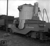 Pfannenwagen 582 der Mannesmann-Hüttenwerke für flüssiges Roheisen. Vorne 55 4161. (1956) <i>Foto: Willi Marotz</i>