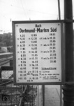 Abfahrtafel im Bahnhof Unna. (24.08.1965) <i>Foto: Slg. Eisenbahnstiftung</i>