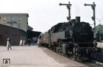 86 1001 vor P 17622 nach Blauenthal im Bahnhof Aue/Sachsen. (08.09.1976) <i>Foto: Peter Schiffer</i>