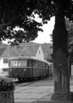 Ein VT 95 in Olef/Eifel auf der Fahrt von Kall nach Schleiden. (18.07.1975) <i>Foto: Joachim Bügel</i>