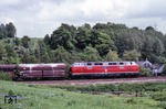 221 114 hat soeben den Bahnhof Flandersbach verlassen und befindet sich mit Gdg 58109 auf dem Weg zu den Kalkwerken in Rohdenhaus. (23.05.1981) <i>Foto: Wolfgang Bügel</i>