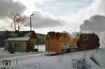 Rückkunft der 95 0028 in Ernstthal nach dem Schneepflugeinsatz auf der Stichstrecke von Neuhaus. (05.01.1978) <i>Foto: Wolfgang Bügel</i>