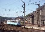 Der Gläserne Zug (491 001) verlässt den Bahnhof Finnentrop an der Ruhr-Sieg-Strecke. (30.05.1982) <i>Foto: Joachim Bügel</i>