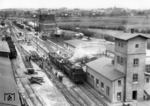 Umbauarbeiten im Bahnhof Oldenburg (Holstein). Es rangiert 86 754.  (02.04.1955) <i>Foto: Walter Hollnagel</i>