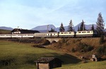 111 002 und 111 005 vor E 3689 von München nach Innsbruck bei Klais. (16.10.1977) <i>Foto: Peter Schiffer</i>