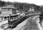 18 500 durcheilt mit D 57 den Bahnhof Heigenbrücken im Spessart. (1928) <i>Foto: DLA Darmstadt</i>