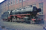 Die zum Bestand des Bw Ottbergen gehörende 044 363 (44 363, Baujahr 1941) im Bw Braunschweig. (08.05.1972) <i>Foto: Wolfgang Bügel</i>
