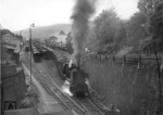 053 041 (50 3041) verlässt mit einem Güterzug den Bahnhof Furth im Wald. (17.06.1969) <i>Foto: Wolfgang Bügel</i>