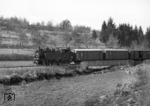 99 704 der Bottwartalbahn bei Beilstein. (15.04.1964) <i>Foto: Slg. Eisenbahnstiftung</i>