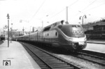 VT 11 5006 erreicht als TEE 42 "Paris-Ruhr" aus Dortmund planmäßig den Bahnhof Paris-Nord. (28.10.1969) <i>Foto: Wolfgang Bügel</i>