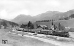 E 17 12 vor D 162 (Karwendel-Express) bei Klais/Obb. (1934) <i>Foto: DLA Darmstadt</i>
