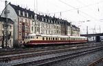 Einer der 1956 von WMD an das US Transportation Corps gelieferten Salontriebwagen - VT 08 801 (608 801) - vor der bekannten klassizistischen Häuserzeile in Wuppertal-Oberbarmen. (12.08.1983) <i>Foto: Joachim Bügel</i>