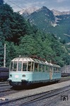 Einer der vielen Sonderfahrten des "Gläsernen Zuges" führte 491 001 auch nach Hieflau, einer kleinen Gemeinde in der Steiermark, die ohne die Anbindung an die Rudolfsbahn (durchs Gesäuse) und der Erzbergbahn wohl kaum bekannt wäre. An der Erzbergbahn in Hieflau Verschiebebahnhof wurde ein Fotohalt eingelegt. (16.06.1973) <i>Foto: Wolfgang Bügel</i>