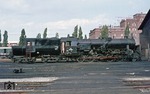 Die 1944 von den Skoda-Werken in Pilsen gebaute 52.7482 ruht sich am Schuppen der Zfst Wien-Ost aus. (10.08.1974) <i>Foto: Wolfgang Bügel</i>