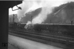 Im eher schneearmen Dezember 1937 sind die ersten Wintersportzügen aus Köln im Bahnhof Meinerzhagen (Märkischer Kreis) eingetroffen. (12.1937) <i>Foto: RVM</i>