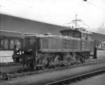Über Jahrzehnte prägte die Baureihe E 60 den Rangierdienst in Heidelberg, hier die E 60 05. (15.10.1966) <i>Foto: Slg. Eisenbahnstiftung</i>
