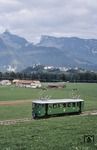 Triebwagen Be 4/4 111 der Chemins de fer fribourgeois Gruyère–Fribourg–Morat (GFM) bei Gruyère/Schweiz. (30.09.1992) <i>Foto: Ulrich Neumann</i>