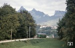 Be 4/4 111 (Baujahr 1903) vor alpenländischer Kulisse im Schweizer Kanton Freiburg nahe Gruyère. (30.09.1992) <i>Foto: Ulrich Neumann</i>