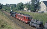 58 3031 mit 250 018 vor einem umgeleiteten Güterzug in Dennheritz. (17.09.1979) <i>Foto: Wolfgang Bügel</i>