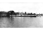 Fährschiff "Schussen" am Fähranleger in Friedrichshafen. Nachdem die Deutsche Bundesbahn 1983 das schweizerische Fährschiff "Rorschach" gechartert hatte, wurde die "Schussen" ausgemustert. Damit endete auch der Trajektverkehr am Bodensee. (1937) <i>Foto: RVM</i>