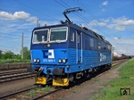 Die im neuen blauen Cargo-Look der CD lackierte 372 009 wartet in Leipzig-Engelsdorf auf die Übernahme von Dg 45323 nach Decin. (19.05.2015) <i>Foto: Andreas Höfig</i>