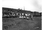 Während des zweiten Weltkriegs war das Reisen für die einheimische Bevölkerung in den besetzten deutschen Gebieten  nicht immer ein Vergnügen. (1944) <i>Foto: RVM</i>