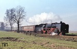 01 2069 legt sich mit D 378 "Istropolitan-Express" (Bratislava - Berlin) bei Böhla in die Kurve. (09.03.1977) <i>Foto: Peter Schiffer</i>