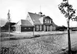 Der im nördlichen Königsberg gelegene Bahnhof Maraunenhof gelangte neben seinem repräsentativen Villenviertel Bedeutung bei Fußballspielen des VfB Königsberg, der hier sein Stadion hatte. (1937) <i>Foto: RVM</i>