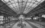 Blick in die restaurierte Bahnhofshalle von Lübeck Hbf. (02.06.1958) <i>Foto: Walter Hollnagel</i>
