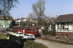 798 747 + 998 826 verlassen als Nt 6119 den Bahnhof Westig in Richtung Iserlohn. (21.04.1984) <i>Foto: Wolfgang Bügel</i>