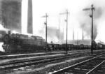 93 852 vom Bw Karwin (RBD Oppeln) und eine unbekannte G 12 (BR 58) im oberschlesischen Kohlerevier. (1938) <i>Foto: RVM</i>