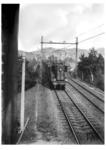 Eine Lok aus der Baureihe ES 9 mit einem Truppentransportzug bei Waldenburg in Schlesien. (1919) <i>Foto: RVM (Wolff)</i>