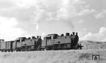 Die beiden bei Jung gebauten 1000mm Schmalspurloks Nr. 41 und 42 der Thessalischen Eisenbahnen bei Velestinon. (21.08.1972) <i>Foto: Johannes Glöckner</i>