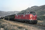 221 114 ist mit dem Sonderzug N 25206 (Remagen - Dernau) im Zielbahnhof angekommen. (26.10.1985) <i>Foto: Joachim Bügel</i>