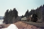 001 168-4 (01 168) rollt mit E 659 bei Schödlas durchs Fichtelgebirge. (23.03.1973) <i>Foto: Wolfgang Bügel</i>