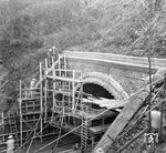 Sanierung des Tunnelportals am Hessentaler Tunnel. (19.11.1967) <i>Foto: Wolf Schneider</i>